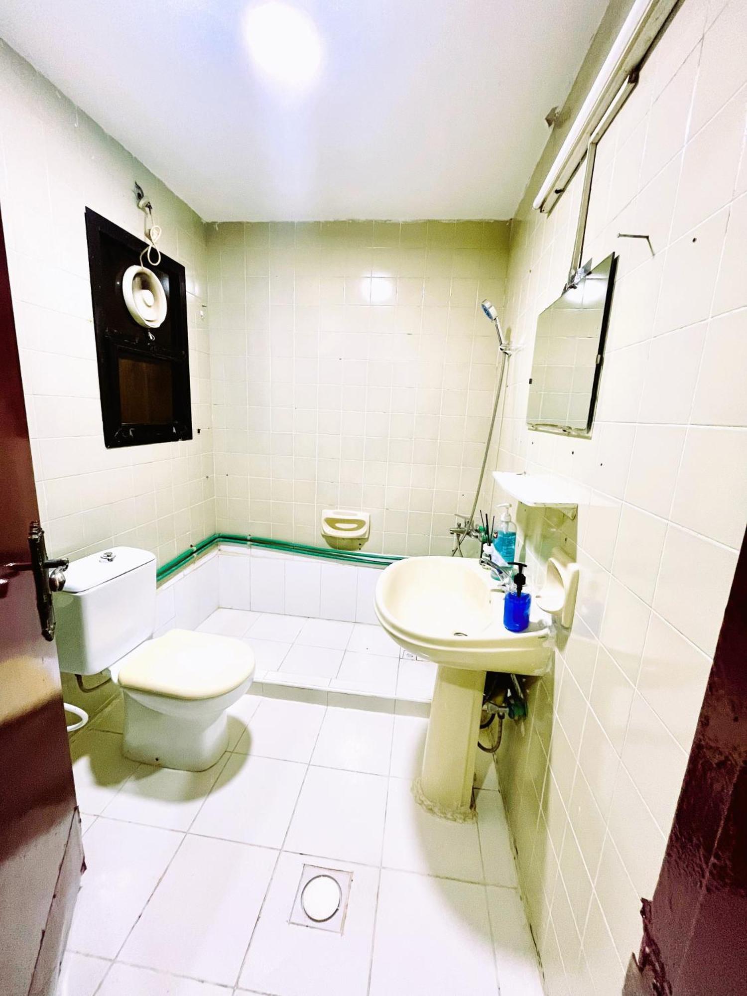 Yoko Luxury Hostel Dubai Esterno foto